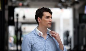 quat thong minh deo co co the lam mat 12 tieng 63fa6cc22ae92