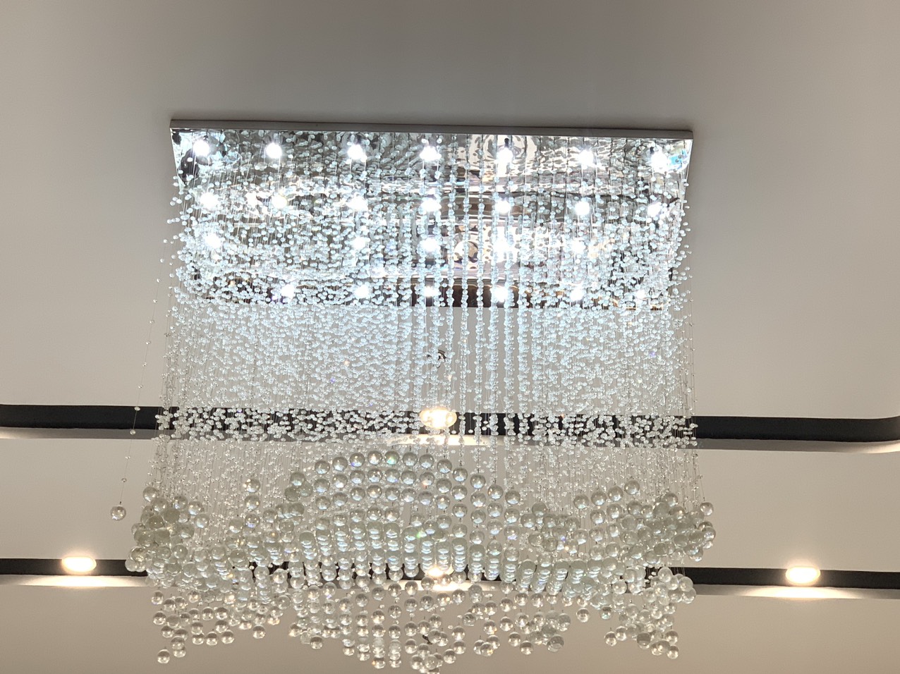 Thợ lắp đèn led chiếu sáng lap den led trang tri